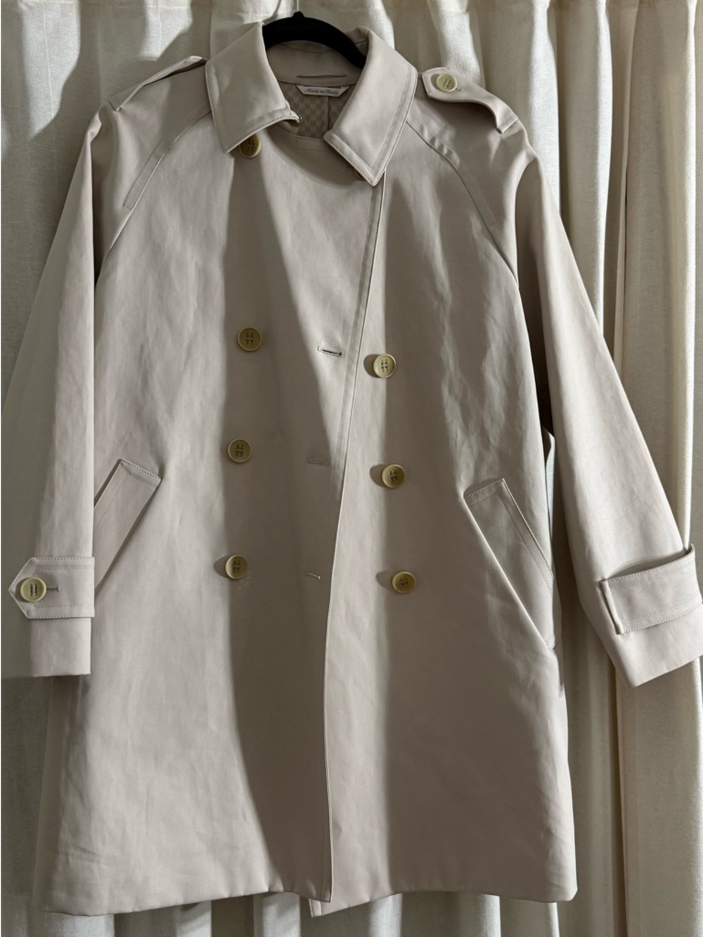MaxMara Classic Beige Double-Breasted Trench Coat